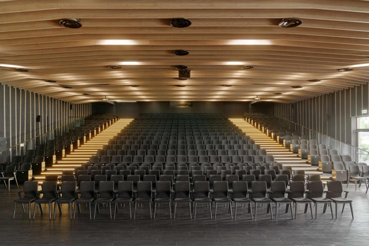 Radisson Blu Resort & Conference Center, Ostroda Mazury エクステリア 写真 Auditorium
