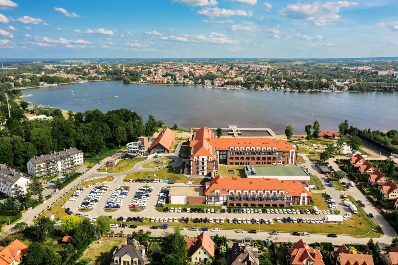 Radisson Blu Resort & Conference Center, Ostroda Mazury エクステリア 写真 Aerial view of the town