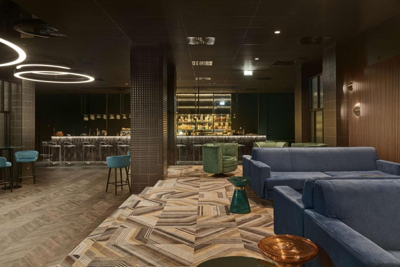 Radisson Blu Resort & Conference Center, Ostroda Mazury エクステリア 写真 The bar at the 2018 London Design Festival