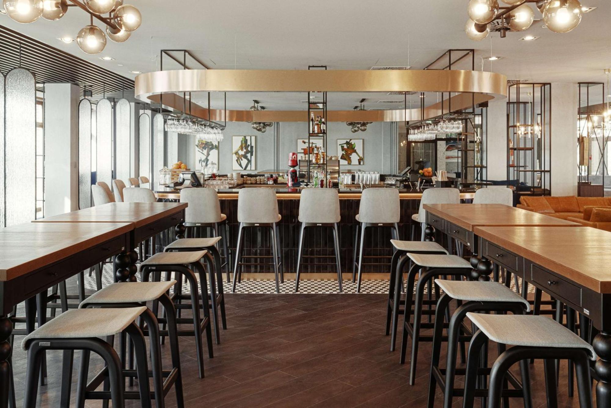 Radisson Blu Resort & Conference Center, Ostroda Mazury エクステリア 写真 The bar at the 19th floor