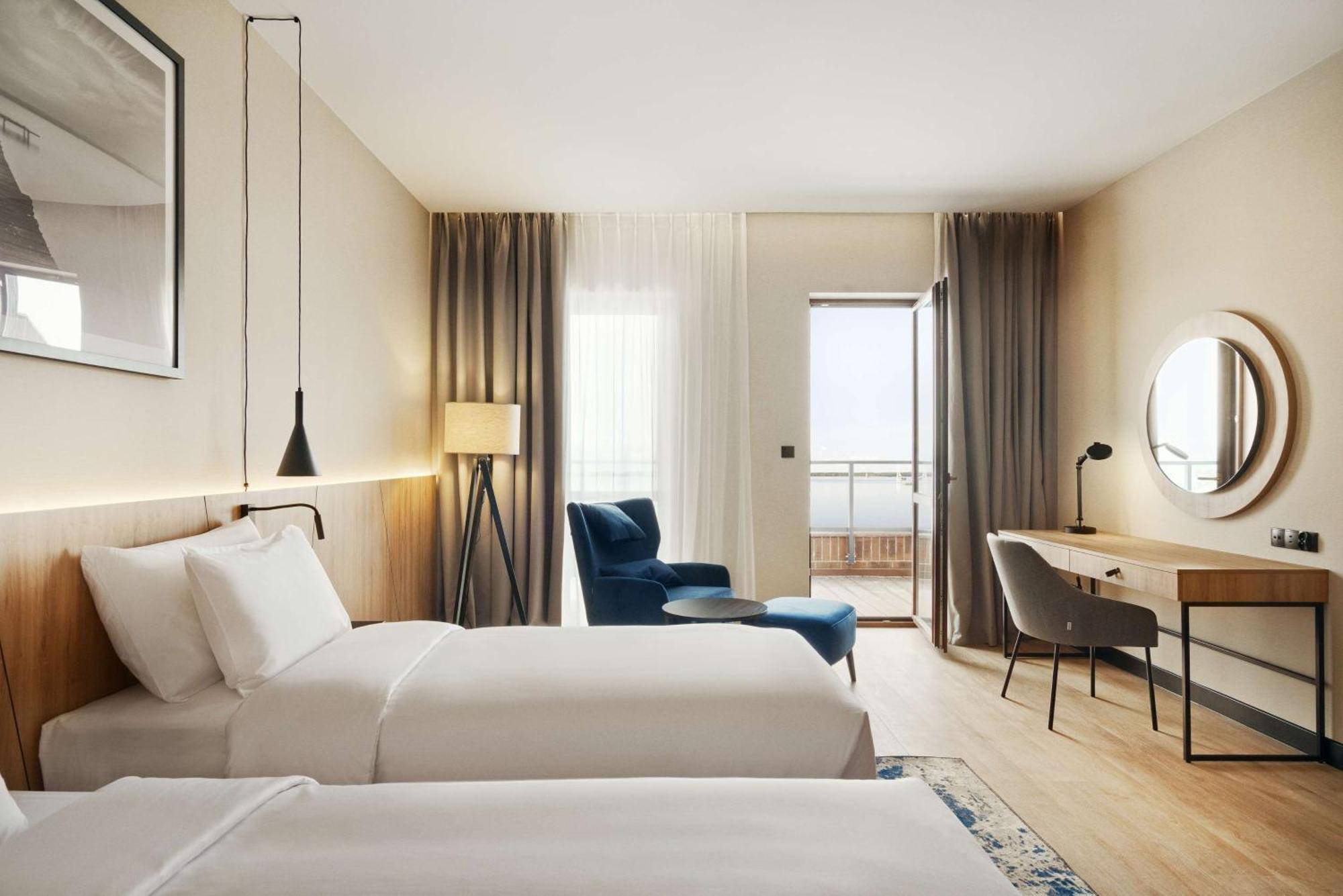 Radisson Blu Resort & Conference Center, Ostroda Mazury エクステリア 写真 A guest room at the hotel