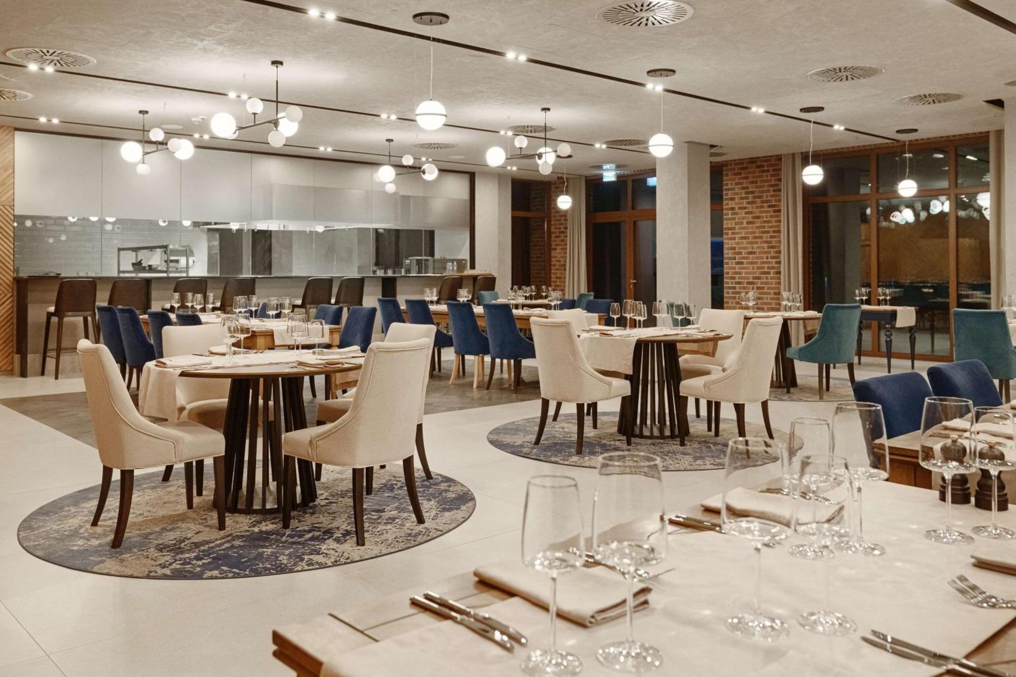 Radisson Blu Resort & Conference Center, Ostroda Mazury エクステリア 写真 Restaurant
